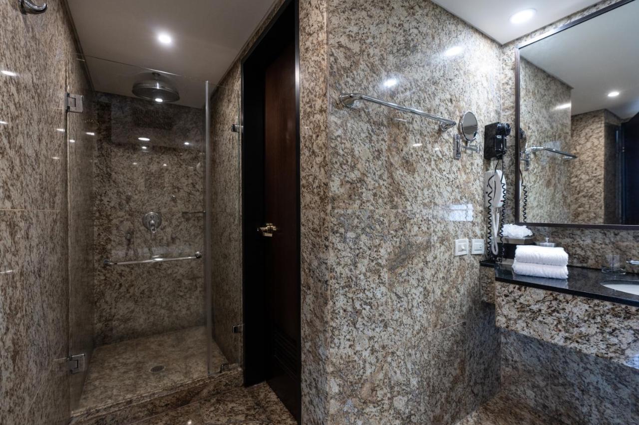Eurobuilding Hotel & Suites Caracas Kültér fotó Bathroom